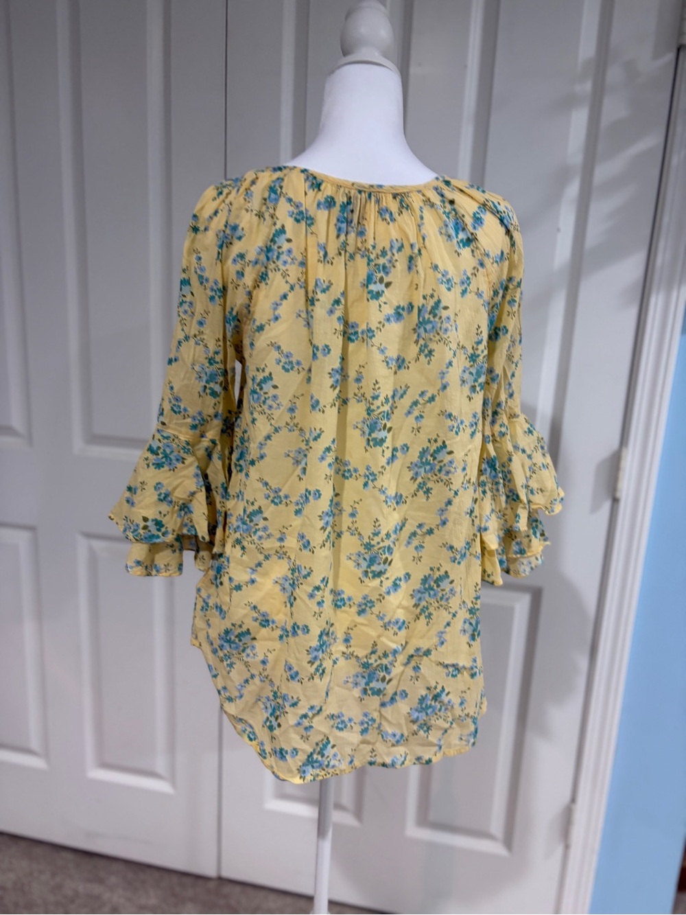 Chaps Yellow Floral Top with Blue and Green Blooms